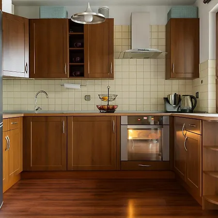 公寓 Dwupoziomowy Z Garazem I Ochrona, Obok Przystanku, I Spokojny Dla Rodzin Wysoka (Wroclaw)