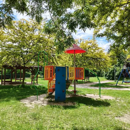Apartmán Dwupoziomowy Z Garazem I Ochrona, Obok Przystanku, I Spokojny Dla Rodzin Wysoka (Wroclaw)